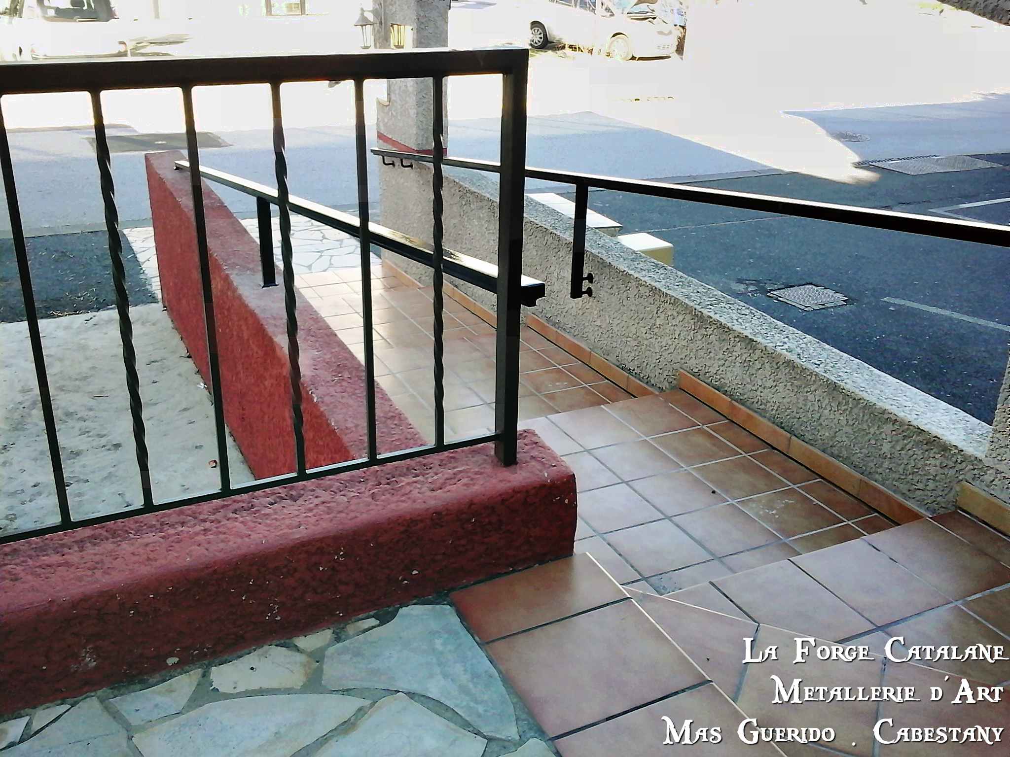 garde corps barreaudage droit avec main courante en fer tube rectangulaire forge catalane.jpg